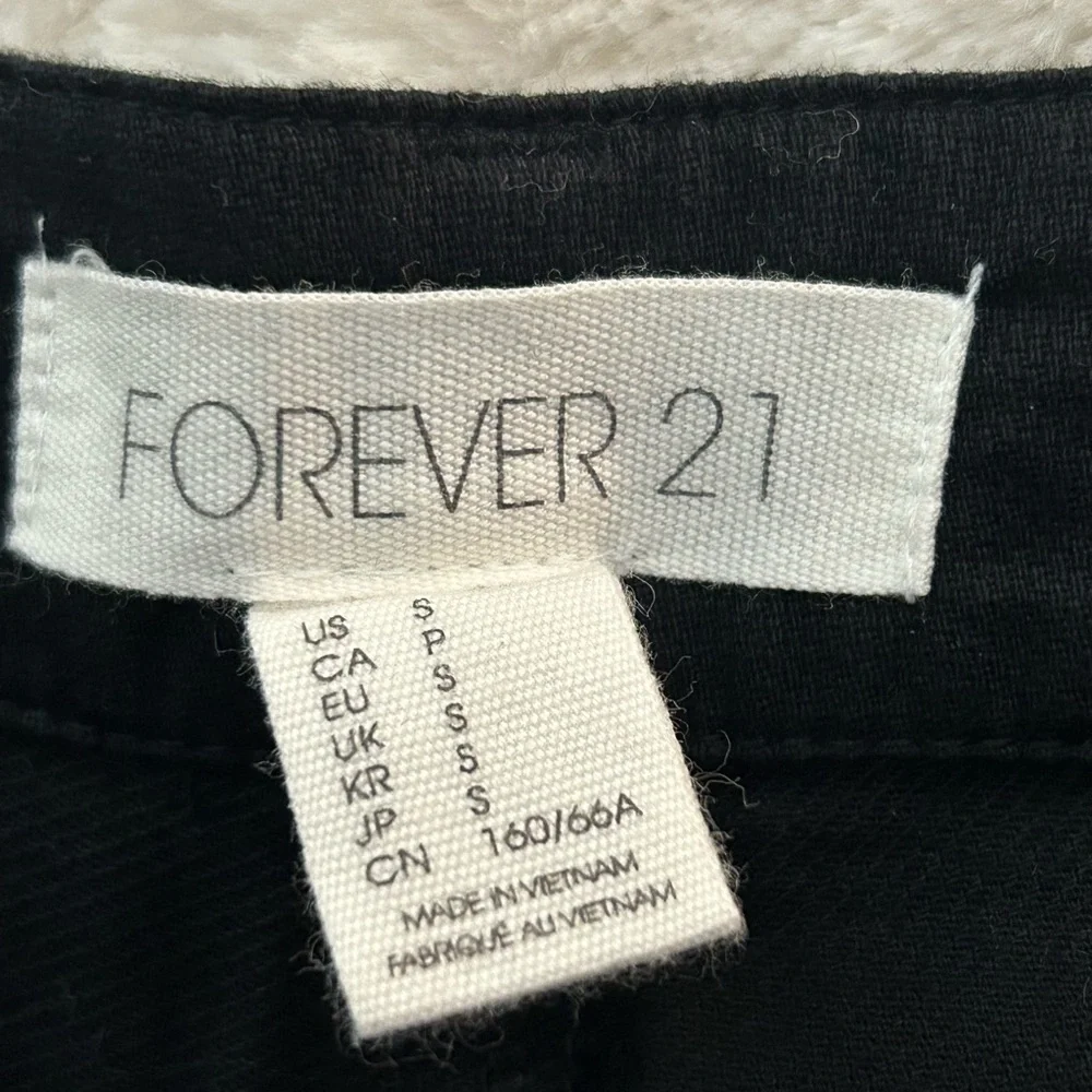 Forever 21 Black High-Rise Bermuda Shorts - Picture 4 of 5